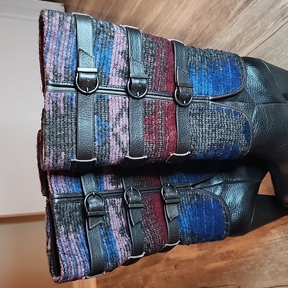 Vogue Win Em All Dark Brown Leather Boots, Size 7, Worn Once - Picture 2 of 8